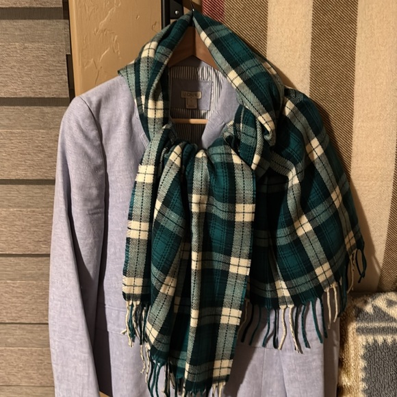 J. Crew Accessories - NIB J Crew Scarf Tartan Plaid Academic Green, Black, Cream